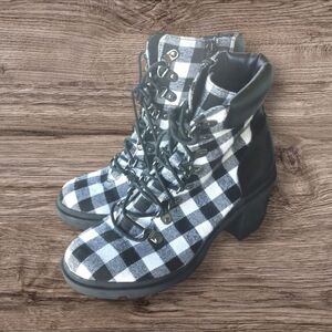 New York And Company Women's Checkered Pattern Boots